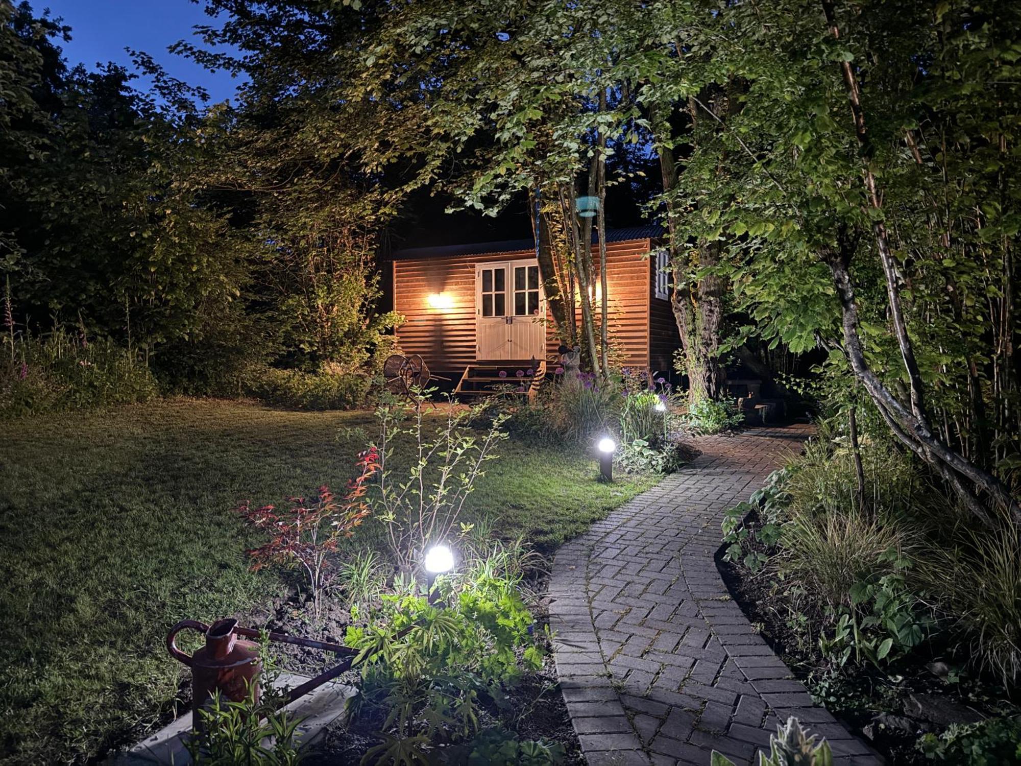 Tranquil Spot Shepherds Hut Cinderford Exterior foto